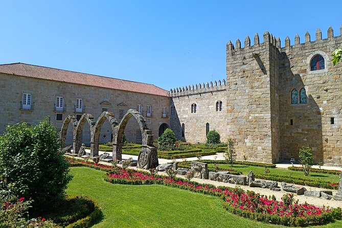 Best of Braga and Guimaraes Day Trip From Porto - Guimaraes Castle Access