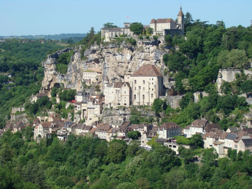 Bordeaux to Dordogne: Castles & Villages Private Tour - See Dordogne Châteaux