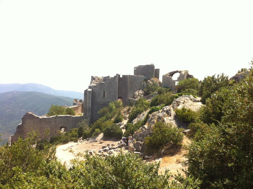 Cathar Castles: Quéribus and Peyrepertuse - Lunch in Cucugnan