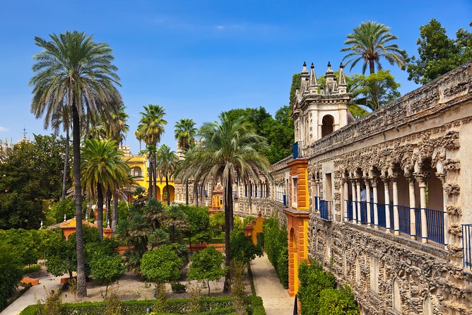 Cathedral, Alcazar and Giralda Guided Tour With Priority Tickets - Cathedral and Architecture