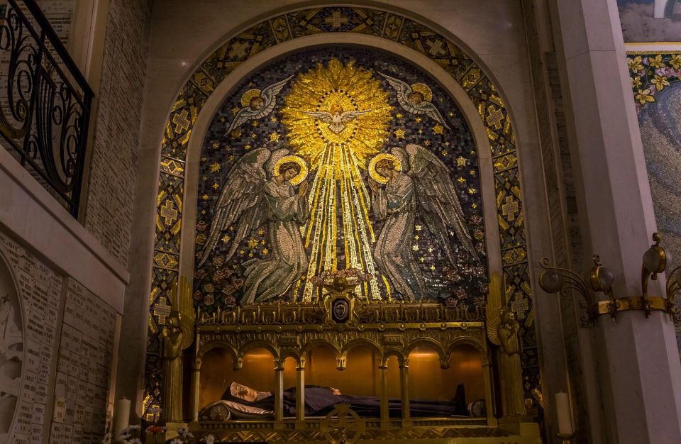 Chapel of Our Lady of the Miraculous Medal Paris Guided Tour - Luxembourg Gardens