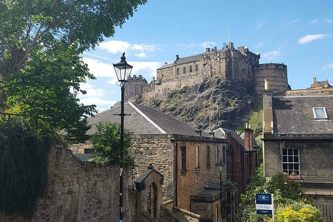 Edinburgh Castle Guided Walking Tour in English - Cancellation Policy