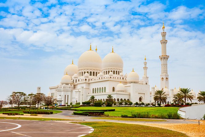 From Abu Dhabi: Grand Mosque, Qasr Al Watan Palace & Etihad Tower - Dress Code and Mosque Etiquette