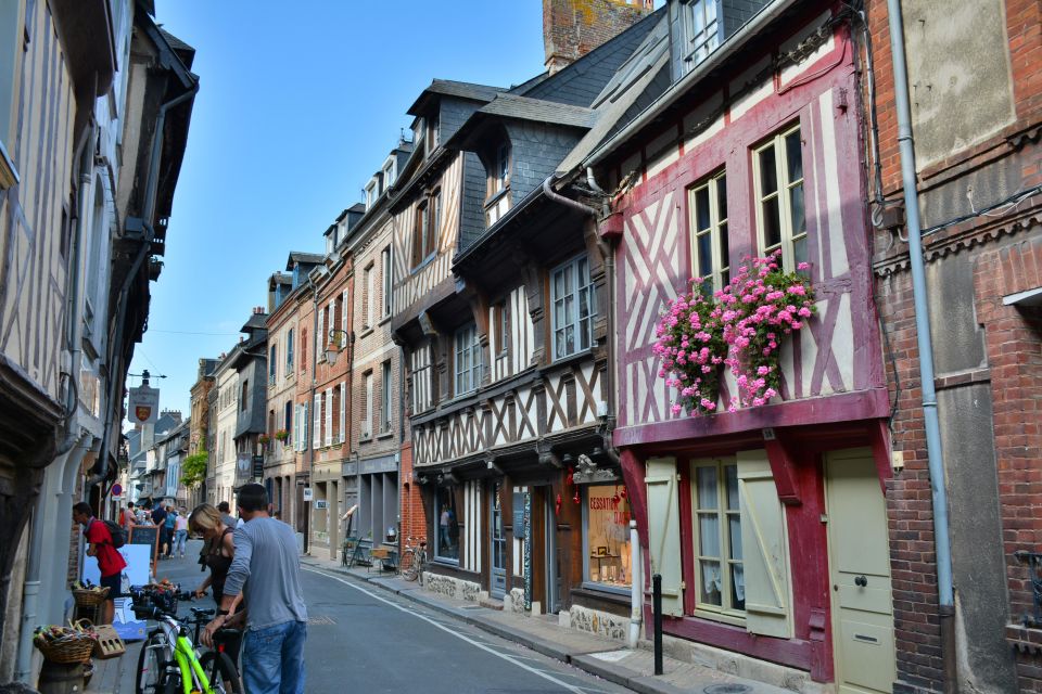 From Le Havre: Normandy's Regional Highlights Private Tour - Tour Languages and Accessibility
