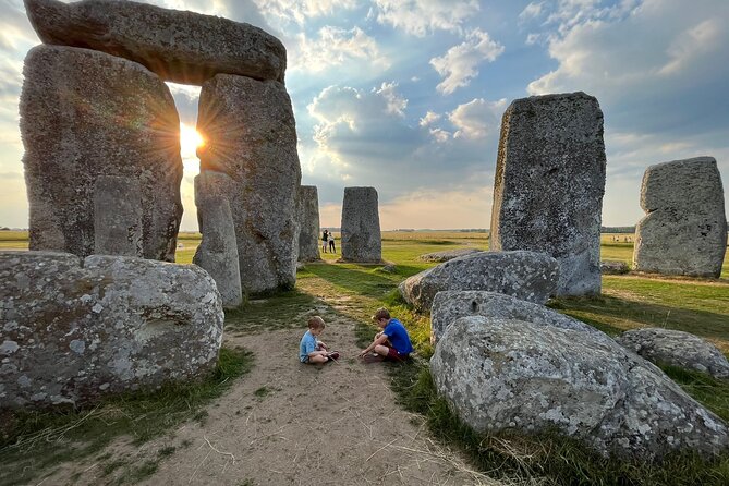 Inner Circle Access of Stonehenge Including Bath and Lacock Day Tour From London - Excluded From the Tour