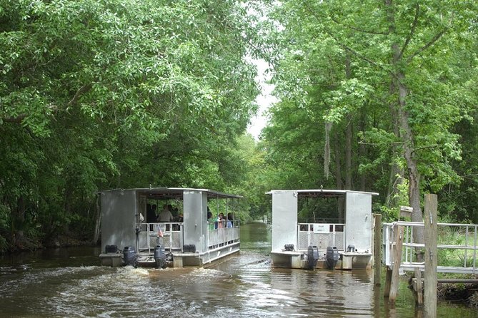 Jean Lafitte 90-Minute Swamp and Bayou Boat Tour - Attire and Accessibility