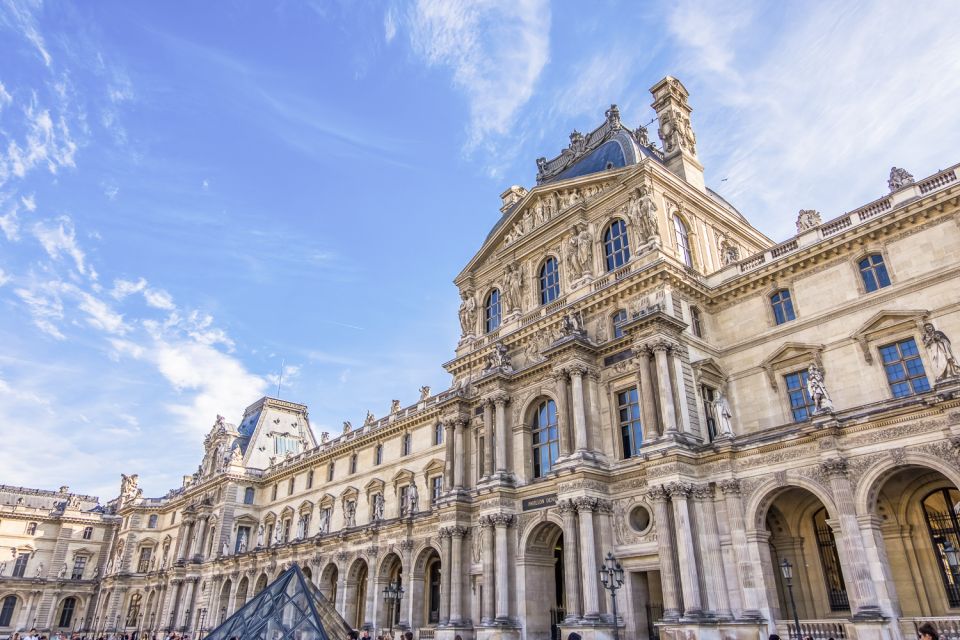 Louvre Museum Child-Friendly Private Tour for Families - Fortress Building Secrets