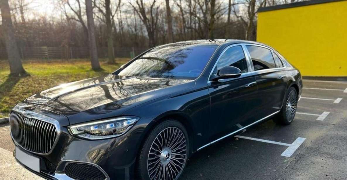 Luxury Transfer : Paris Airports Private Roundtrip - About Mercedes Maybach