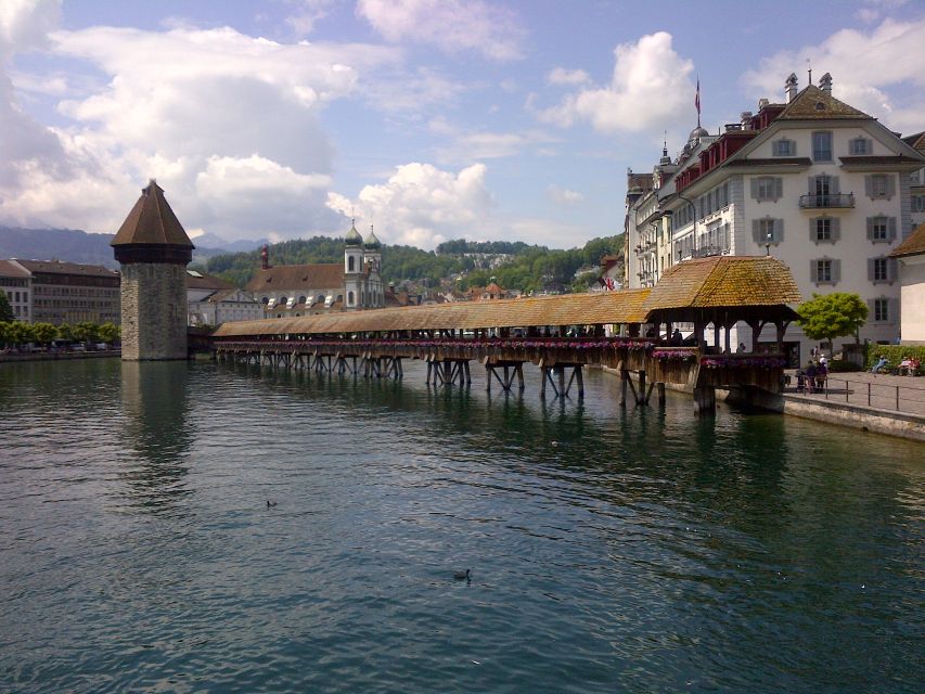 Luzern Discovery: Small Group Tour & Lake Cruise From Zurich - Lake Lucerne Sightseeing Cruise