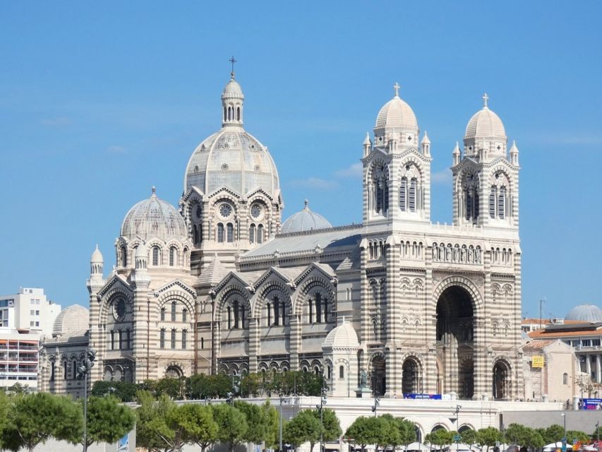 Marseille: Private City Center Walking Tour With Cruise - Views of Château Dif