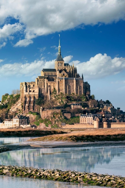 Mont St Michel: Private 12-Hour Round Transfer From Paris - Normandy Dining Option