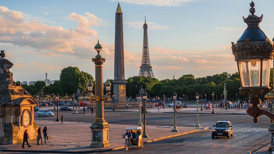MONUMENTS OF PARIS - FROM OPERA TO PLACE DE LA CONCORDE - Place De La Concordes Grandeur