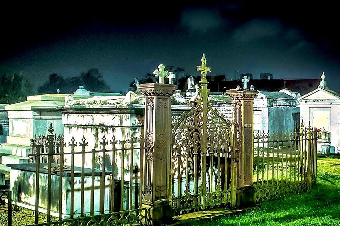 New Orleans Dead of Night Ghosts and Cemetery Bus Tour - Pricing and Reviews