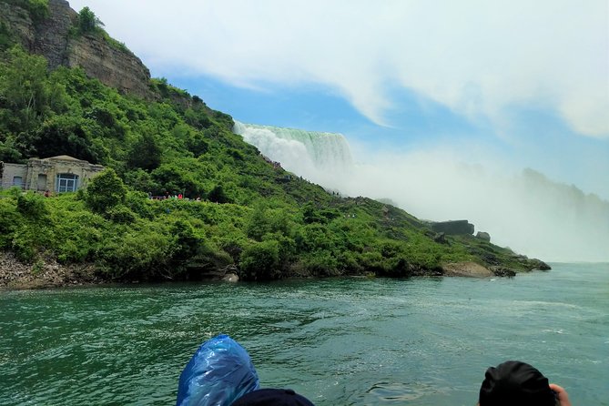 Niagara Falls in 1 Day: Tour of American and Canadian Sides - Crossing the Border