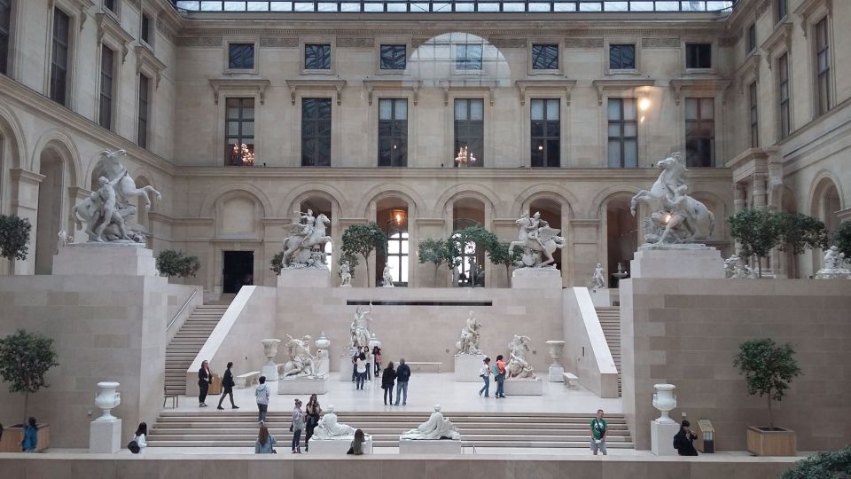 Paris: 2-Hour Louvre Museum Guided Tour With Reserved Access - Security and Museum Hours