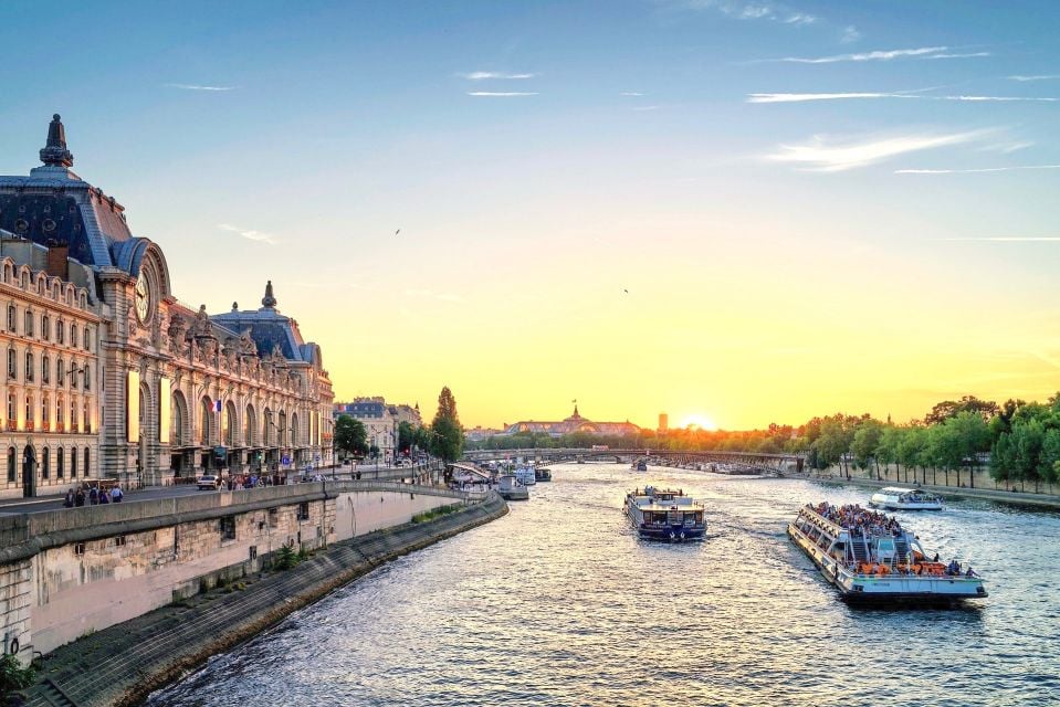 Paris - Historic City Center Guided Tour - Louvre Museum and Pyramids