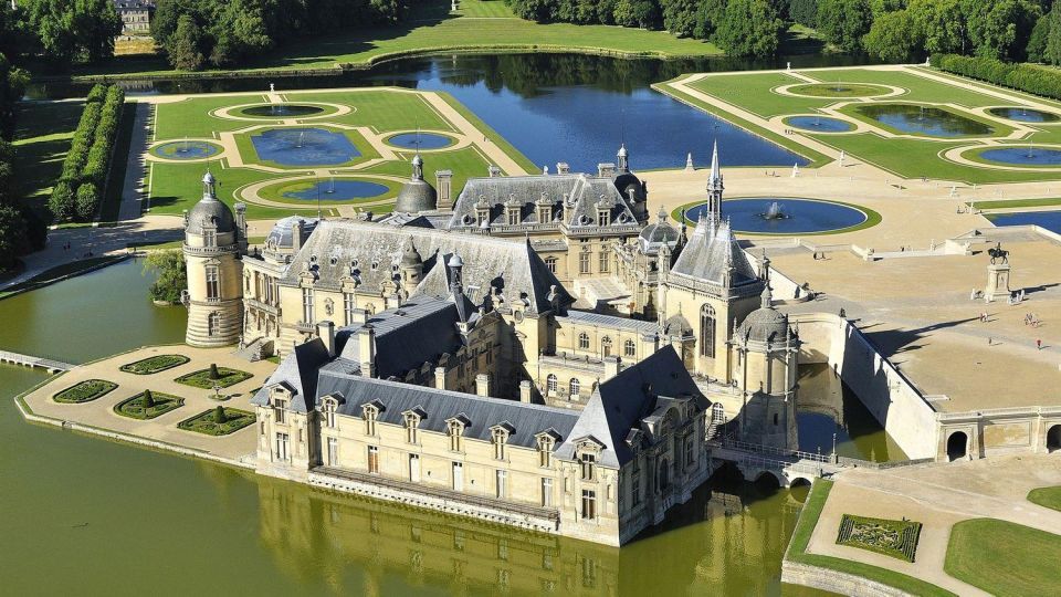Paris: Private Transfer Chantilly Châteaux Van 7 Seats 5H - Exclusions From the Package