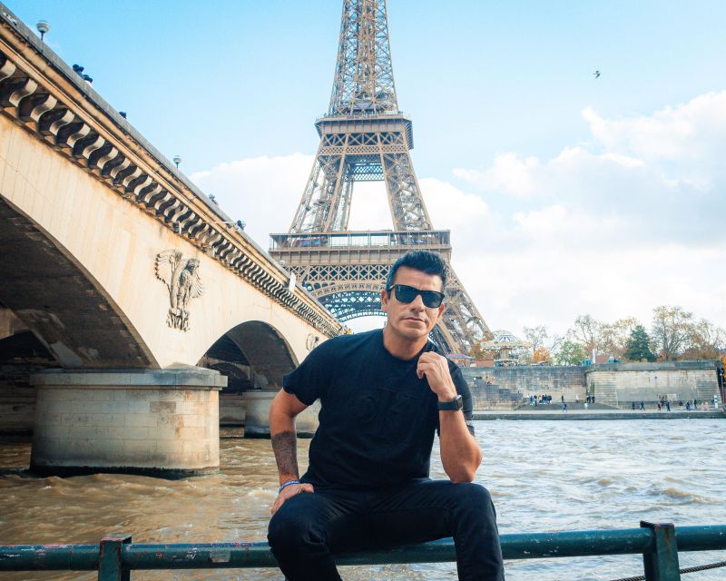 Paris: Professional Photoshoot With the Eiffel Tower - Edited Photos