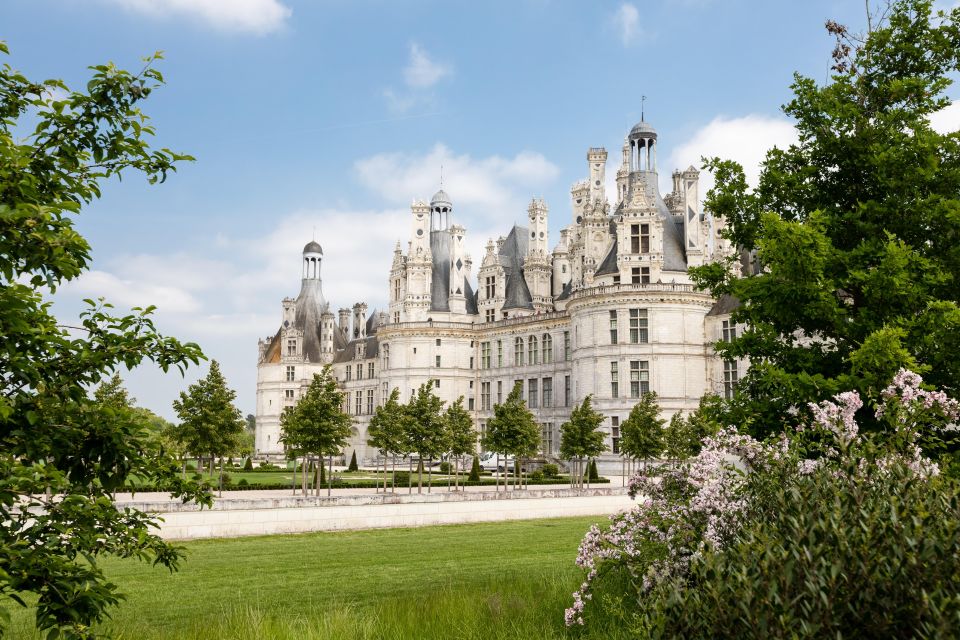 Private Day Tour to Loire Valley Castles & Wines From Paris - Wine Tasting Experience