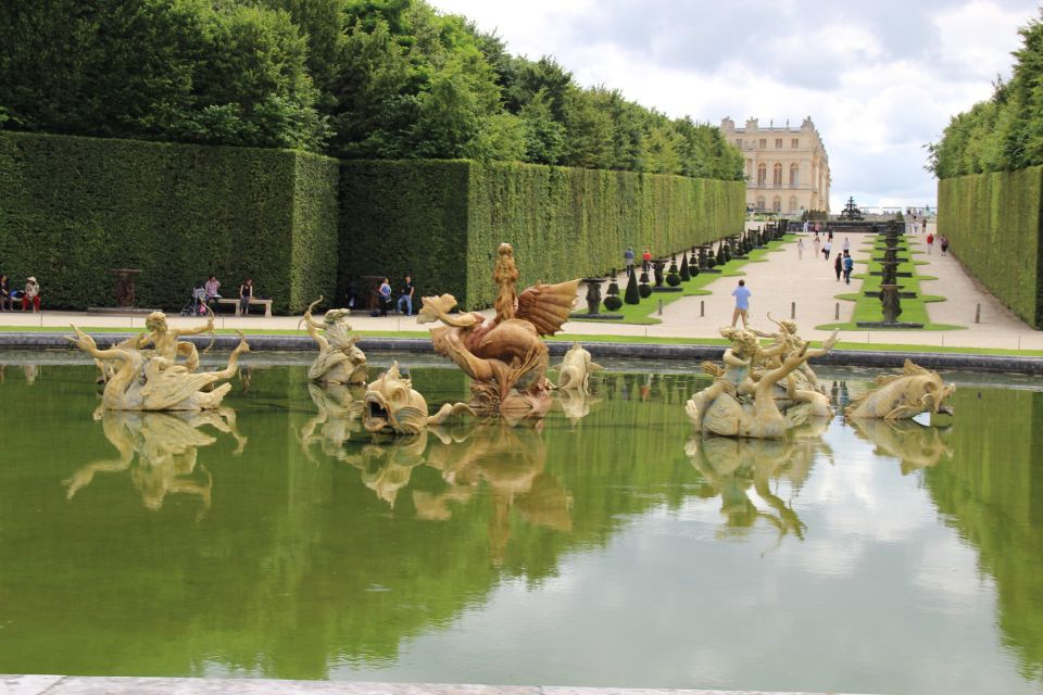 Versailles: Garden Private Guided Tour & Palace Entry Ticket - Mobility and Accessibility Considerations