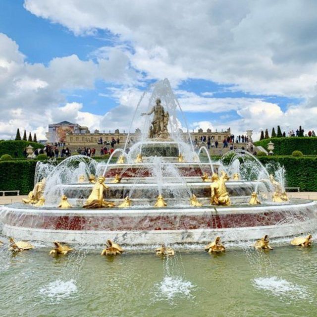 Versailles Palace Skip The Line Access Half Day Private Tour - Security and Weather