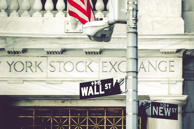 Wall Street Insider Tour With a Finance Professional - Exploring the Modern Financial Hub