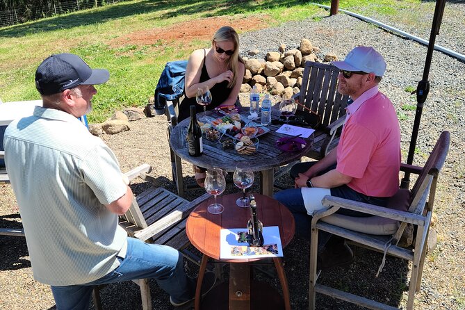 Willamette Valley Wine Tour With Lunch - Knowledgeable Guides