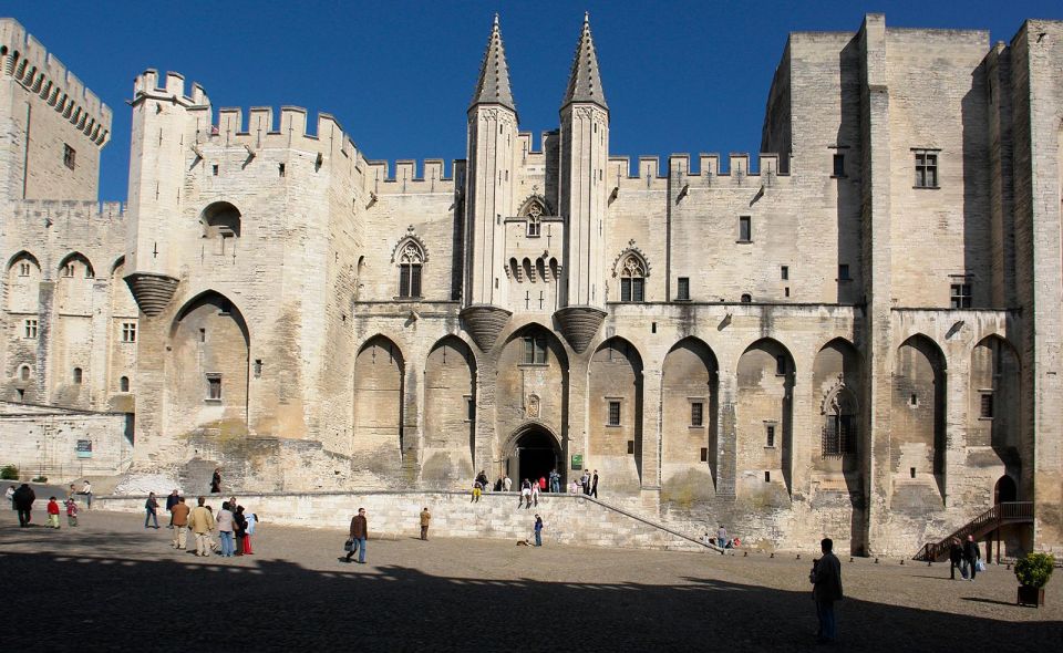 Avignon: Tour With Private Guide - Transportation and Guide Inclusions
