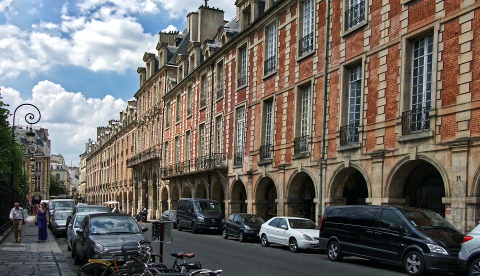 Discover Paris in Style: Private Guided Walking Tour - Les Halles District