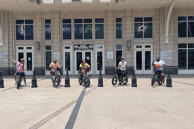 Downtown Dallas Sightseeing & History 2 Hour E-Bike Tour - Meeting Point and Location