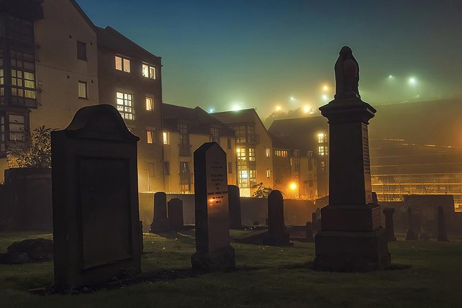 Edinburgh Darkside Walking Tour: Mysteries, Murder and Legends - Cancellation Policy and Accessibility