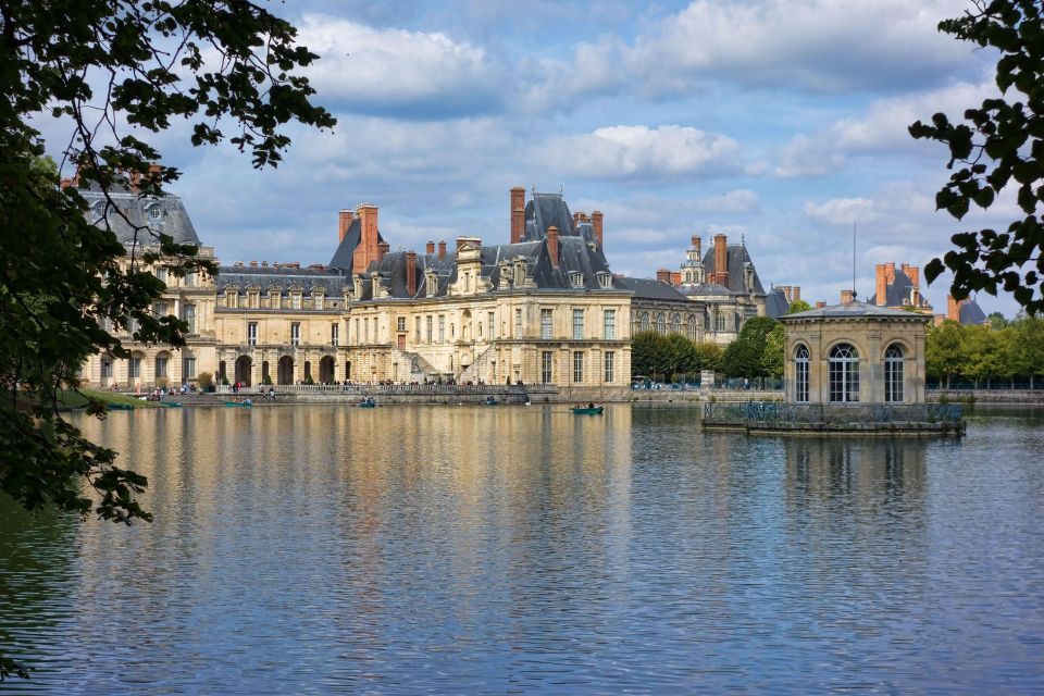 From Paris: Château De Fontainebleau & Vaux-Le-Vicomte Private - Accessibility and Inclusions