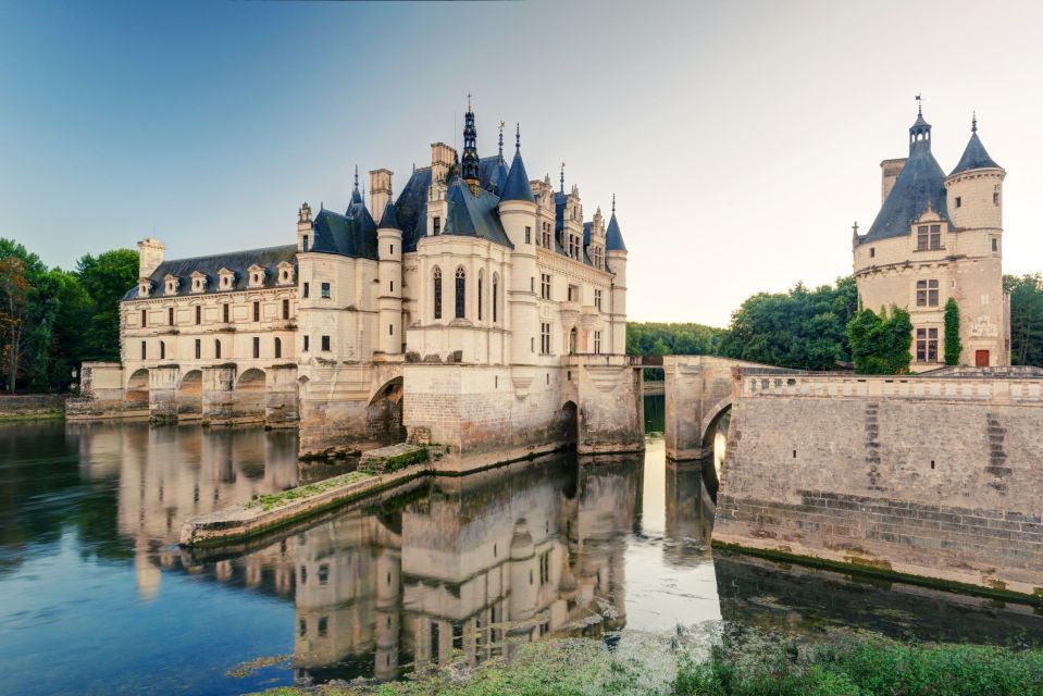 From Paris: Full-Day Loire Valley Chateaux Tour - Visiting Chateau Chambord