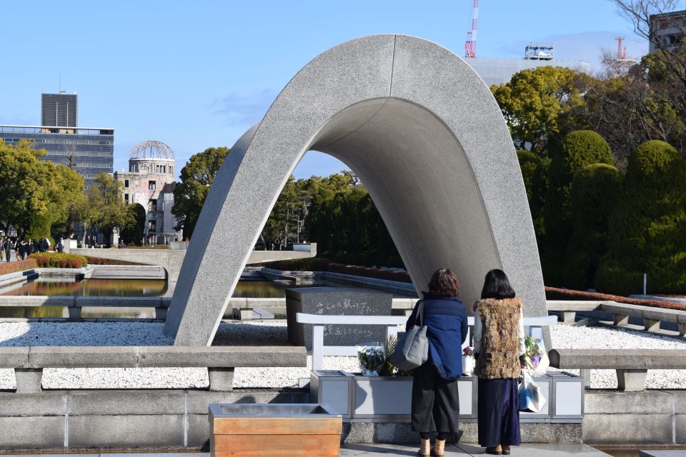 Hiroshima: Hidden Gems and Highlights Private Walking Tour - Knowledgeable Local Guides