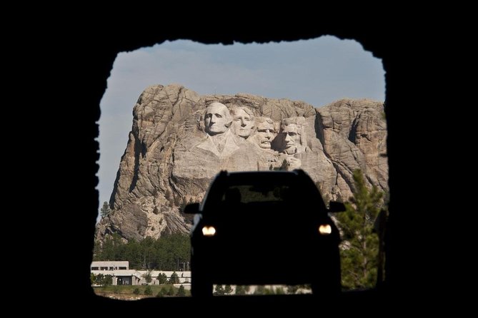 Mount Rushmore and Black Hills Bus Tour With Live Commentary - Guest Reviews