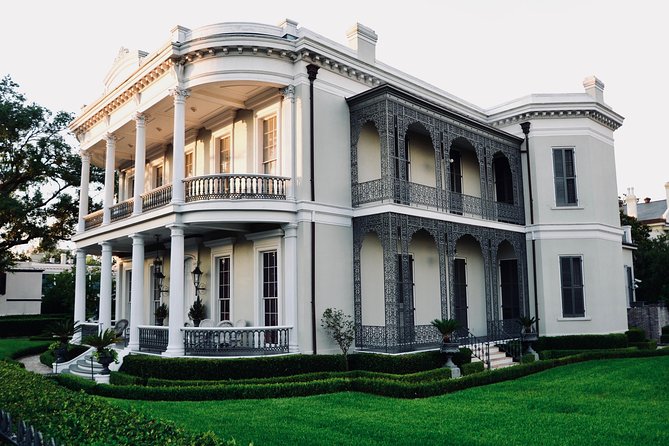 New Orleans Garden District and Lafayette Cemetery Tour - Small-Group Tour Experience