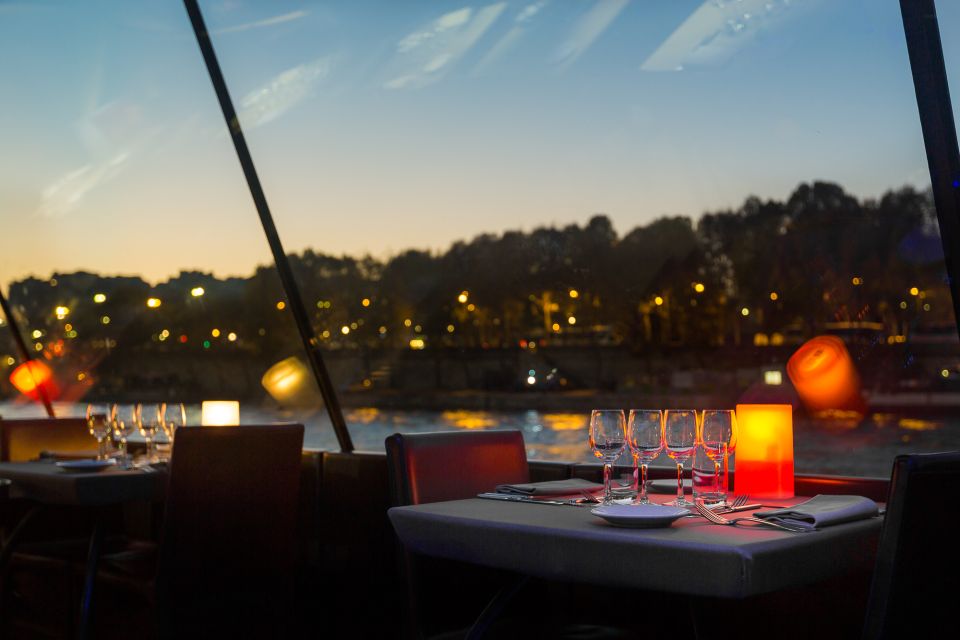 Paris: Dinner Cruise on the Seine River at 6:15 PM - Dress Code