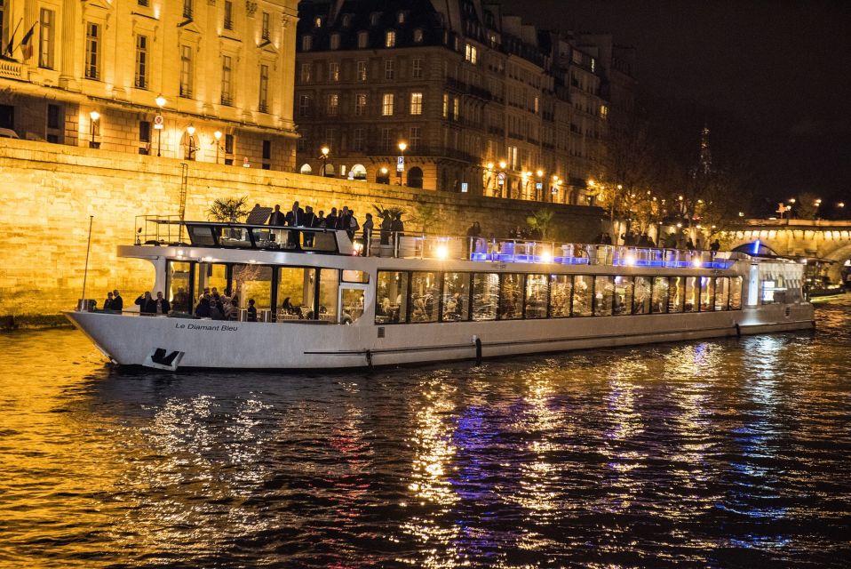 Paris: Gourmet Dinner Cruise on Seine River With Live Music - Dining Options