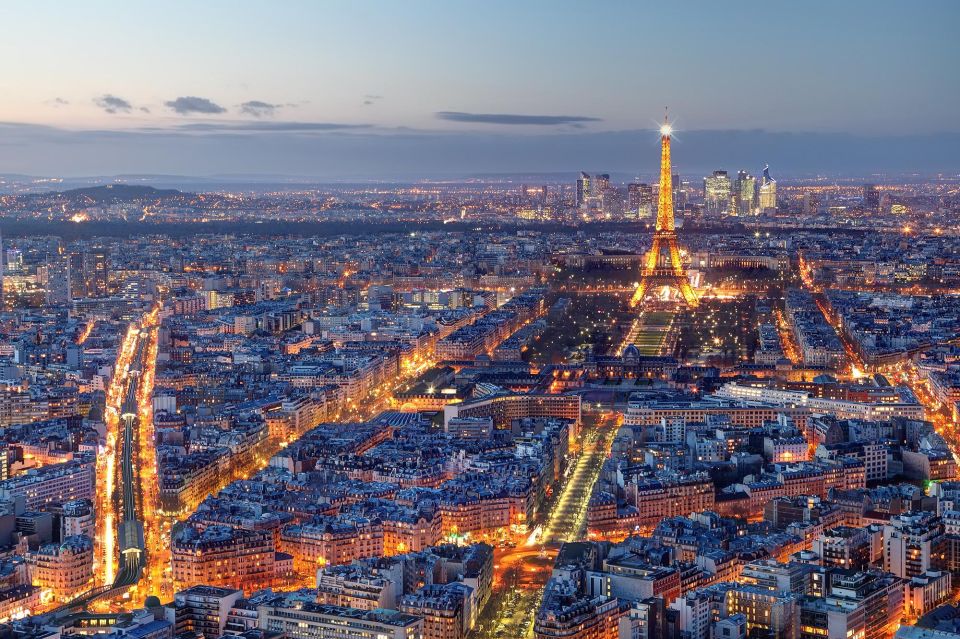 Paris: Night City Tour in a Van for up to 7 People - Private Group Experience