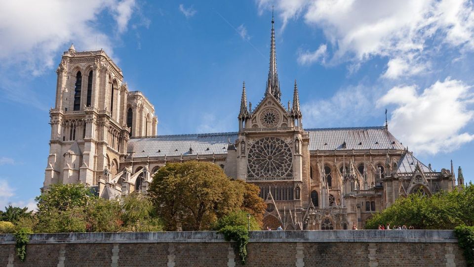 Paris: Sainte-Chapelle, Conciergerie, Notre Dame Guided Tour - Pre-reserved Tickets and Timed Entries