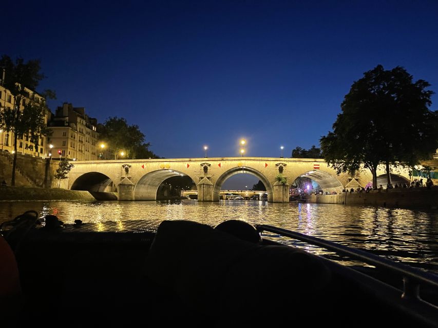 Paris: Seine River Private Cruise - Language Options