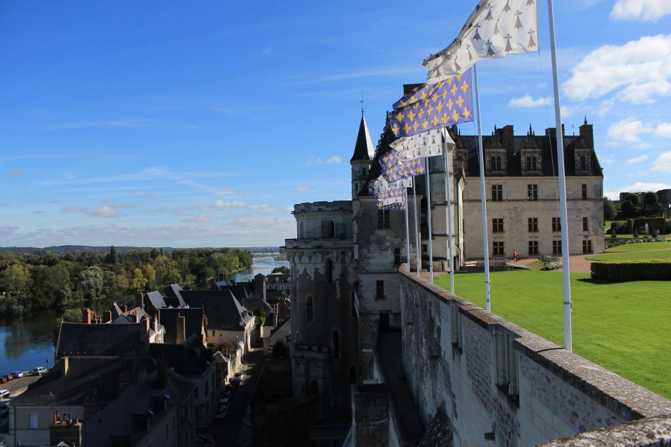 Paris: Top Loire Castles With Lunch and Wine - Winery Tour and Tastings