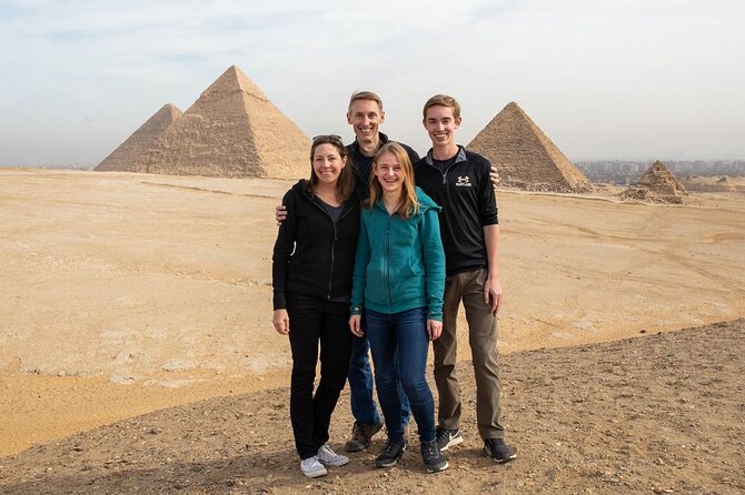 Private Full-Day Tour to Giza Pyramids,Sphinx,Memphis, and Saqqara - Getting to the Pyramids