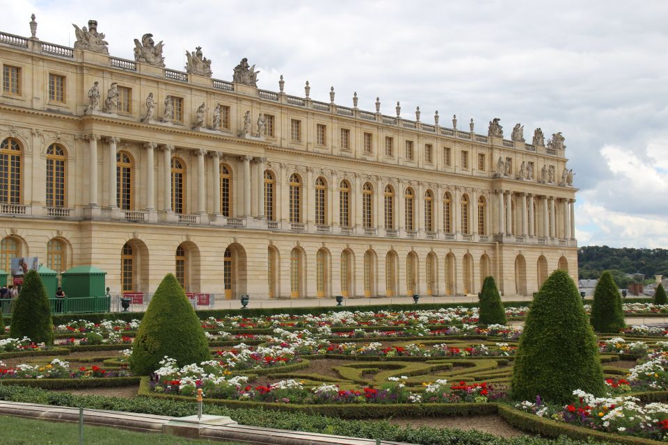 Versailles: Garden Private Guided Tour & Palace Entry Ticket - Recommended Attire and Personal Items