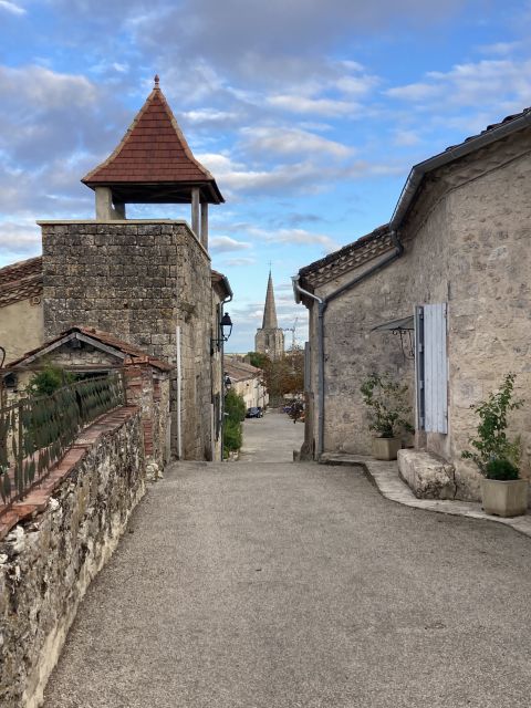 Visit Occitania: Nérac Larressingle Fources Lavardac & Gers - Larressingle Fortified Castle and Scenery