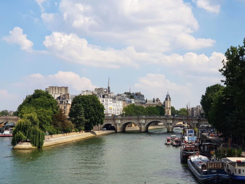 5 Days in Paris: Guided Trip (Complete Package)-Single Room - Travel Documentation