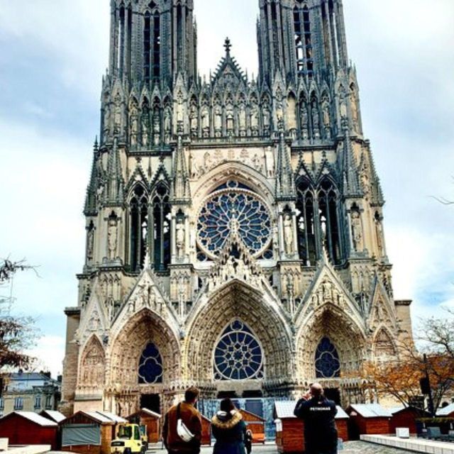 Champagne Region From Paris: Reims and Champagne Tasting - Tour Highlights and Languages