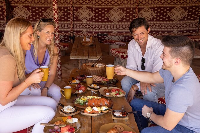 Dubai Hot Air Balloon Ride With Vintage Land Rover & Breakfast - Highlights of the Desert Tour