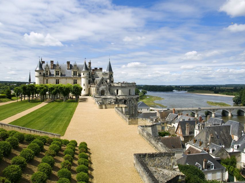 Exclusive Wine Day Trip Loire Valley From Paris - Customized Small-group Tour Experience