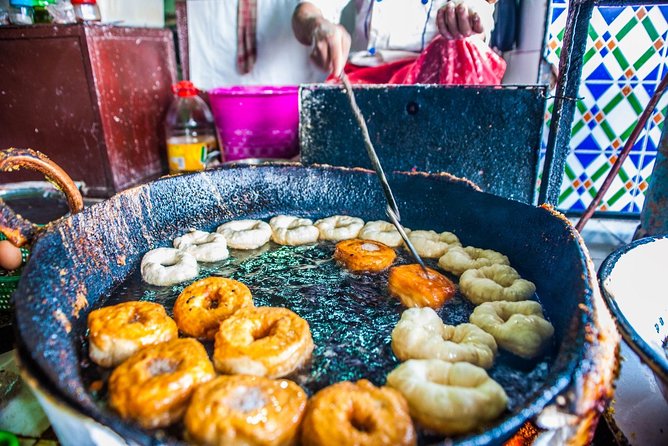 Experience Marrakech: Gastronomic and Market Adventure Inside the Medina - Small-Group Tour for Personalization